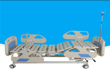 Icuの自動化された電気ベッド、足車の中央制御の大型の病院用ベッド